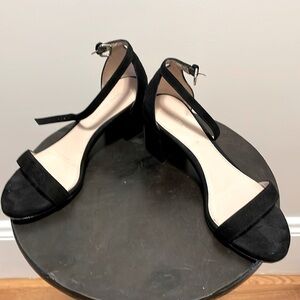 Stuart Weitzman black suede sandals with chunky heel in size 5.5